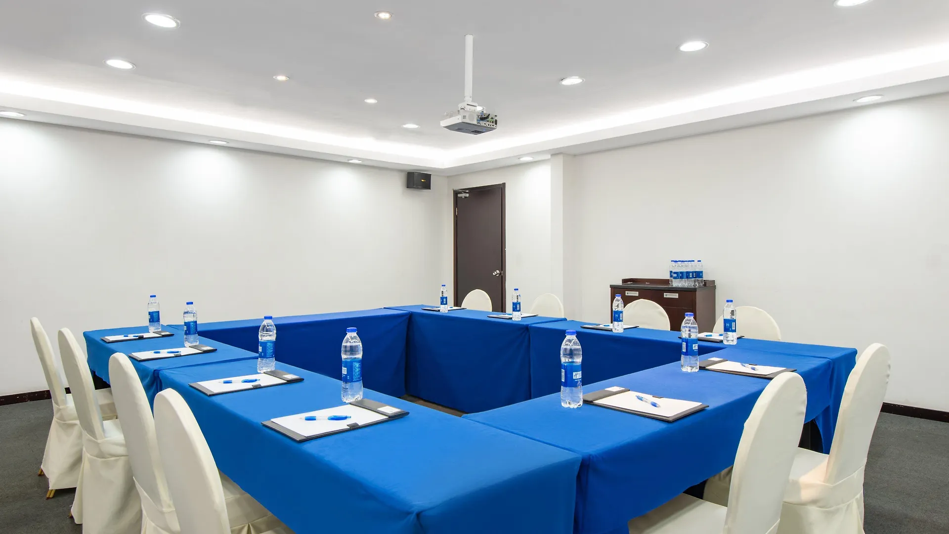 Hotel Holiday Inn Express Shanghai Putuo By Ihg