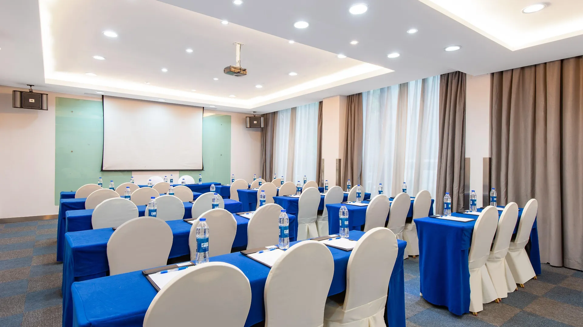 Holiday Inn Express Shanghai Putuo By Ihg China