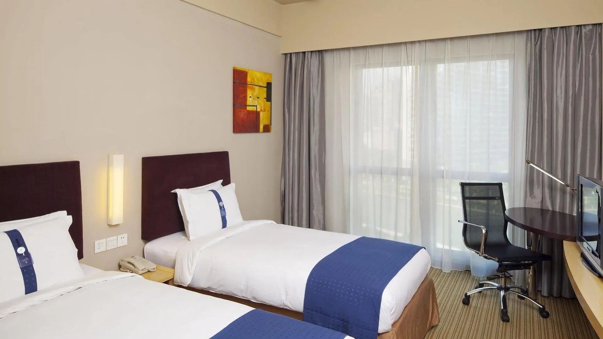 Holiday Inn Express Shanghai Putuo By Ihg Hotel