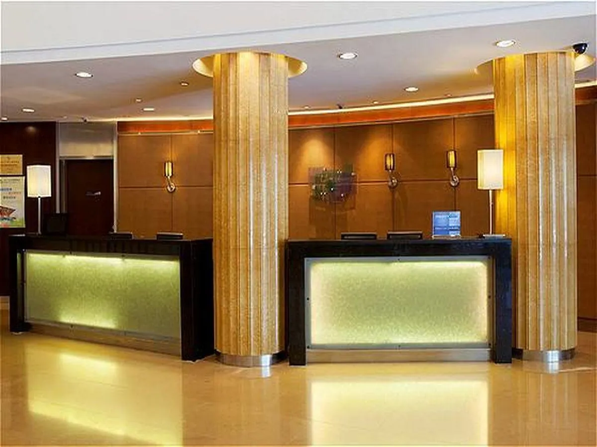Holiday Inn Express Shanghai Putuo By Ihg 3*,