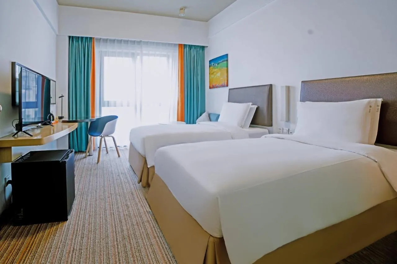 Holiday Inn Express Shanghai Putuo By Ihg 3*,